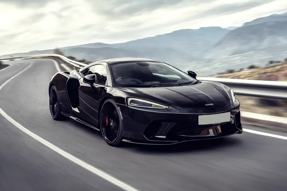 McLaren GT front right side view