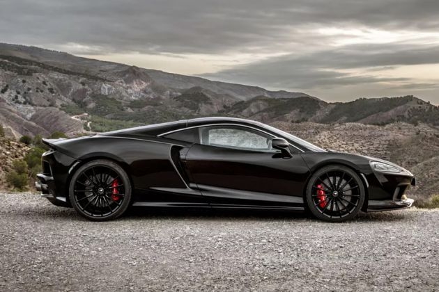 McLaren GT right side view