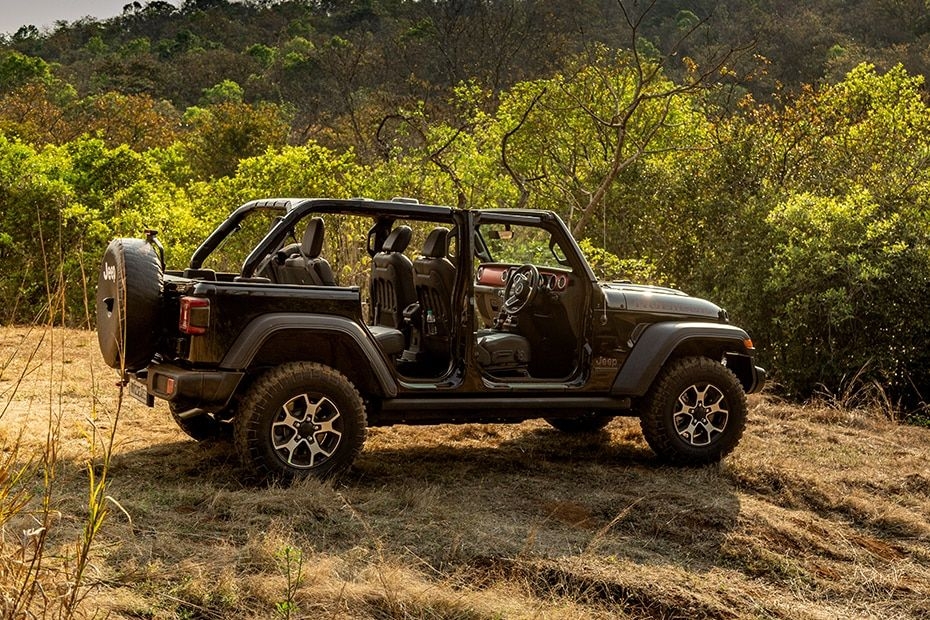 Jeep Wrangler Right Side View