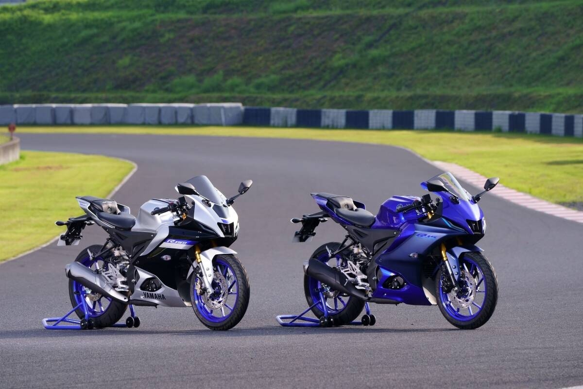 Yamaha YZF-R15 V4 Increases The Price in India within weeks of launch