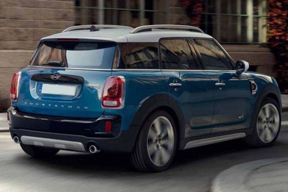 Mini Cooper Countryman rear right side view