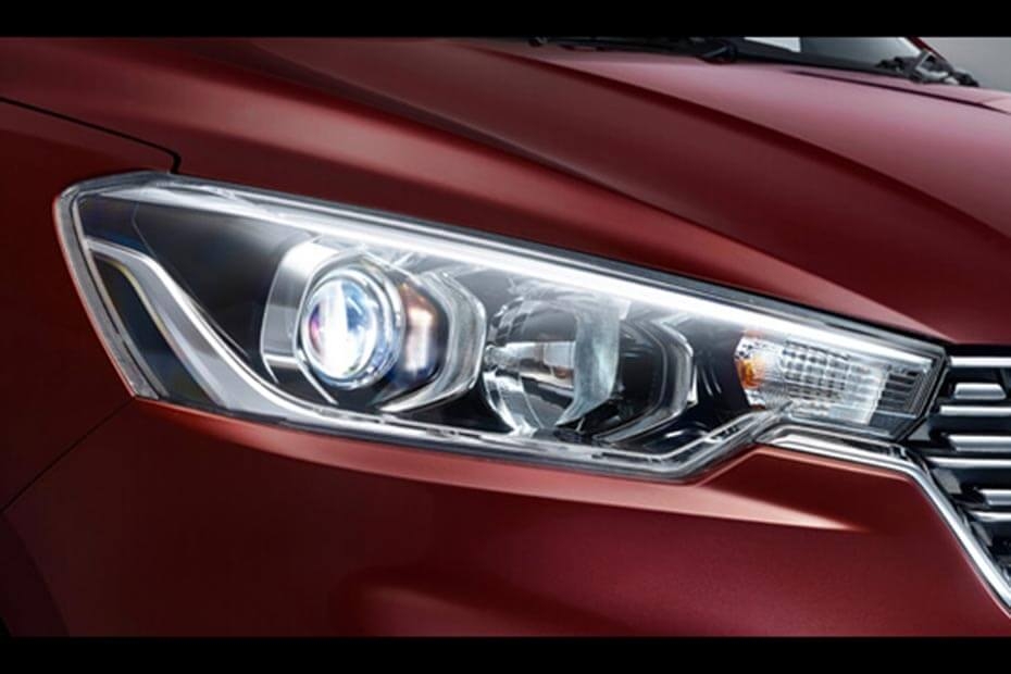 Maruti Ertiga headlight