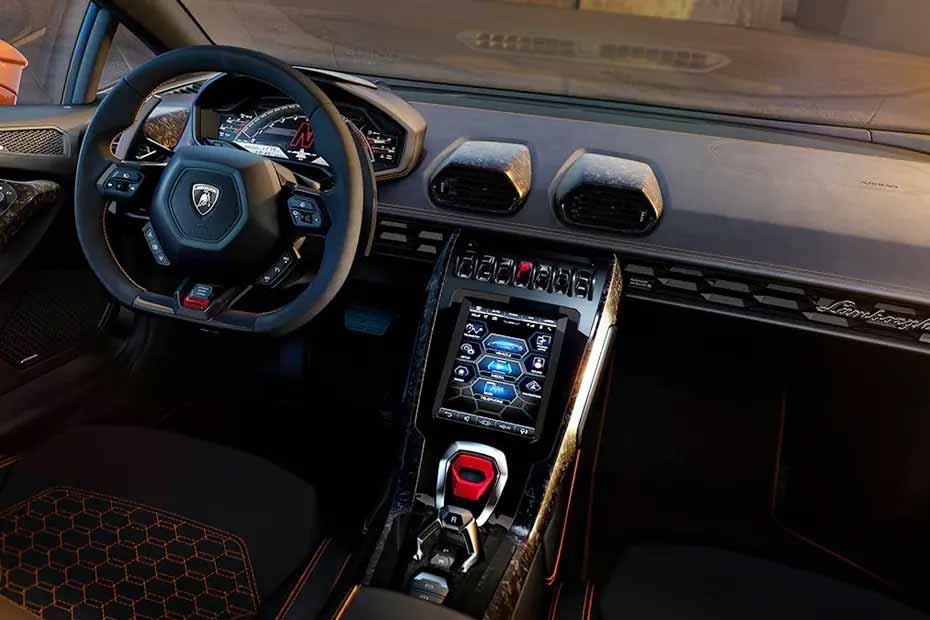 lamborghini Huracan EVO dashboard