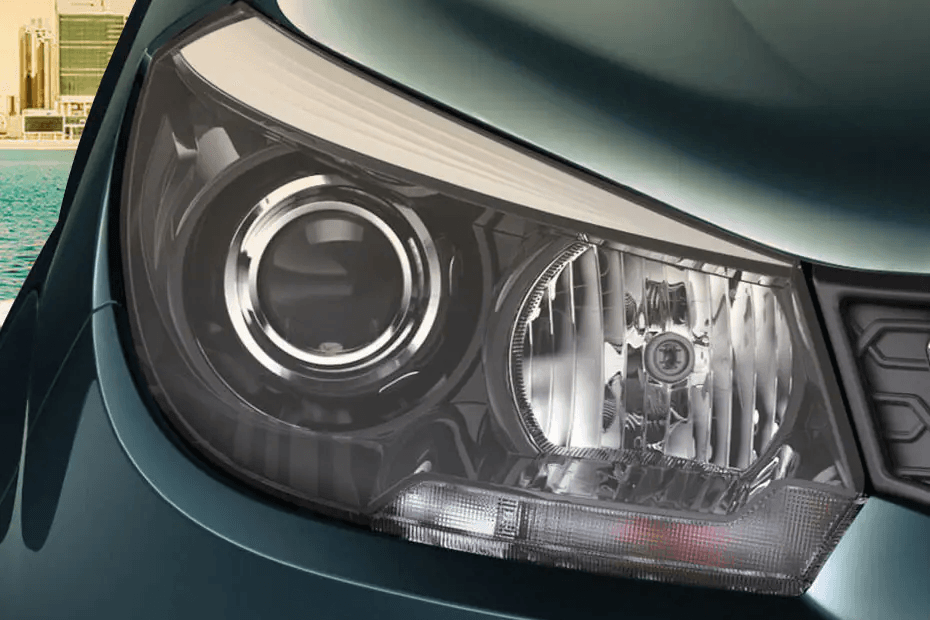 Mahindra Marazzo Headlight