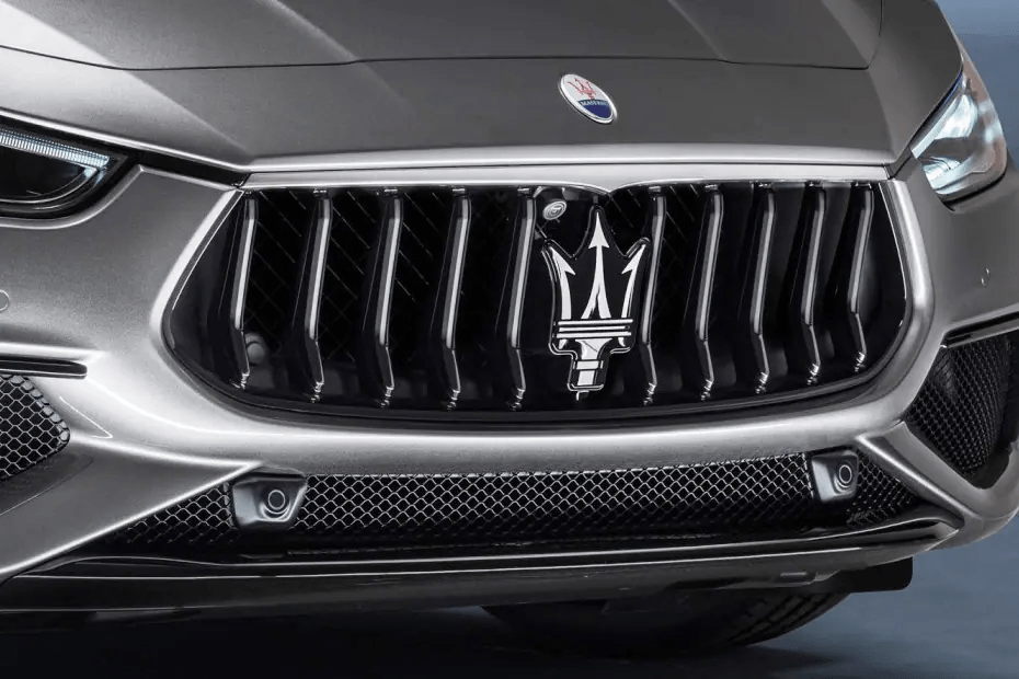 Maserati Ghibli grille