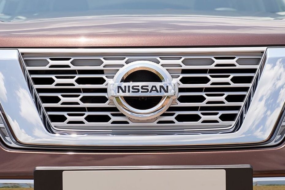 Nissan Terra front grille