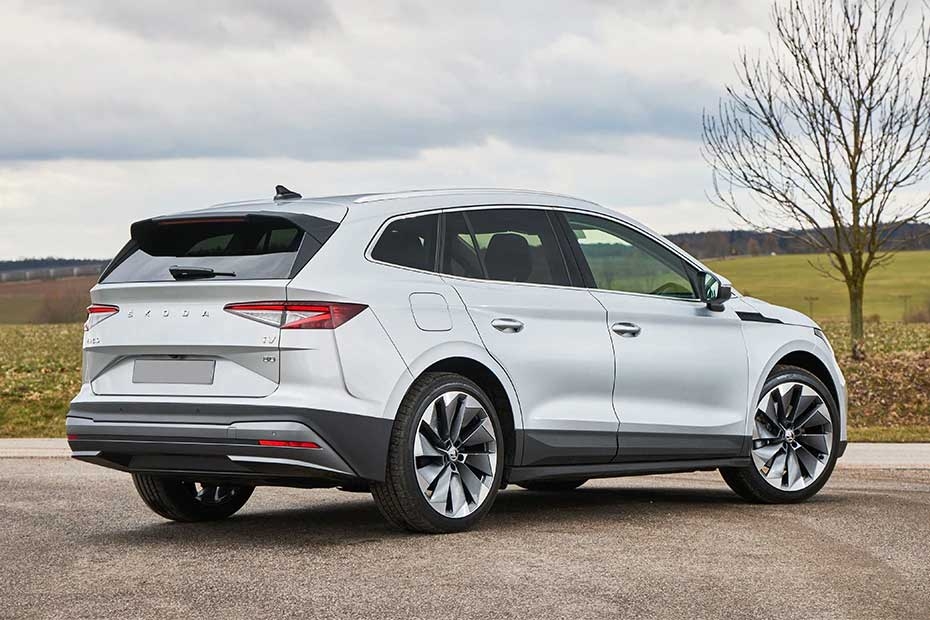 Skoda Enyaq iV Right Side Rear View