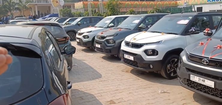 Tata Motors Dealership delivers 200+ Cars on First Day of Navratri in Gurgaon