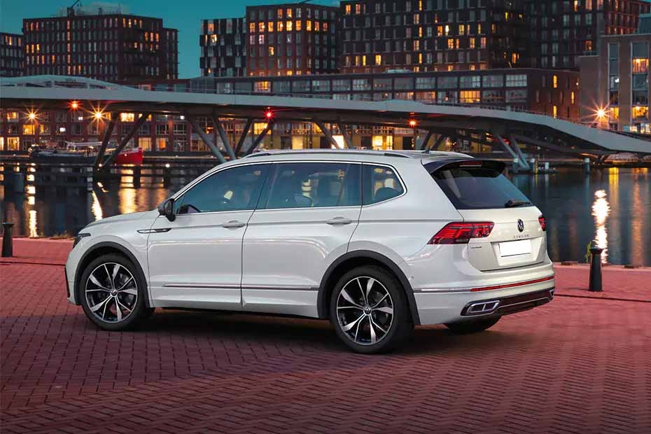 Volkswagen Tiguan Allspace 2022 Left Side Rear View