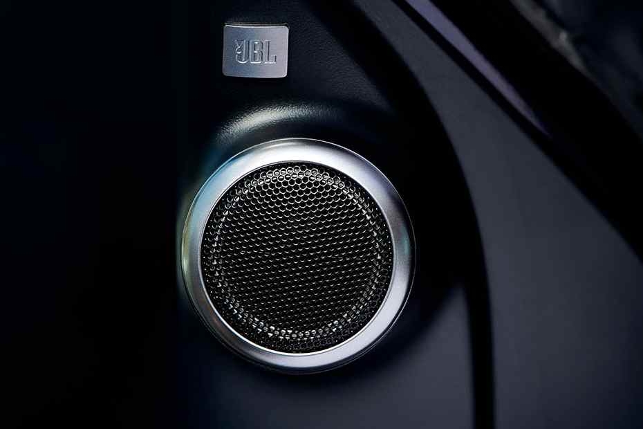 Toyota Fortuner Speaker