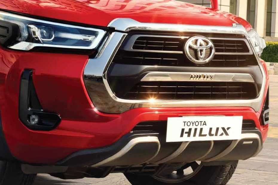 Toyota Hilux Grille