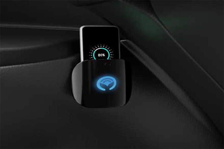 Innova Crysta wireless charger