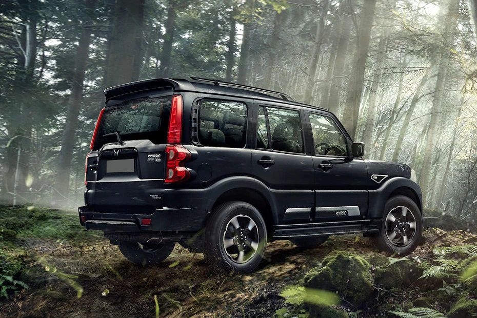 Mahindra Scorpio Classic Right Side Rear View