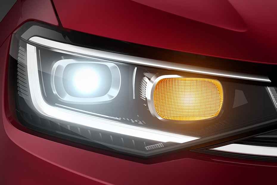 Volkswagen Virtus Headlight