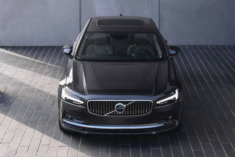 Volvo S90 Front View