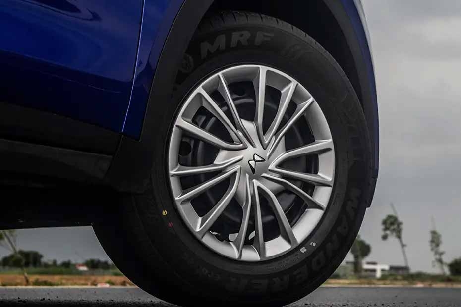 Mahindra XUV700 Wheel