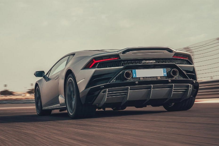 lamborghini Huracan EVO rear view