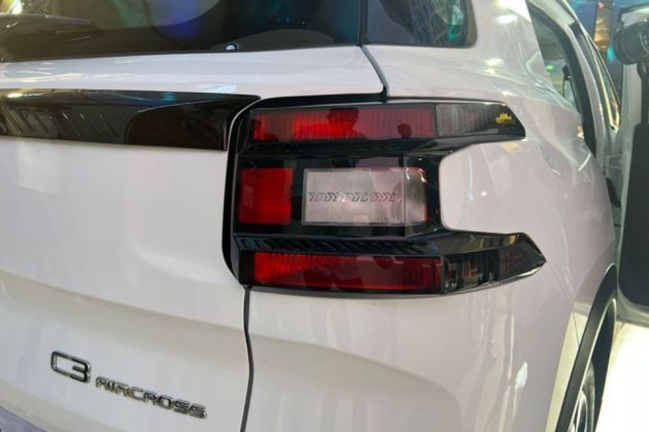 Citroen C3 Aircross Tail Light