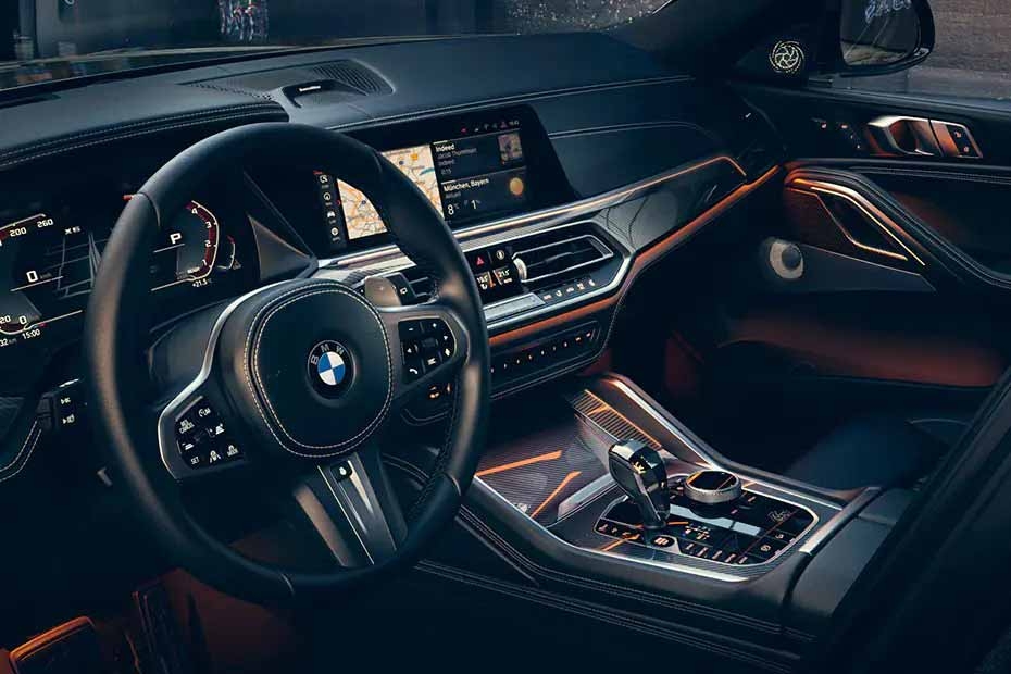 BMW X6 M50i Dashboard