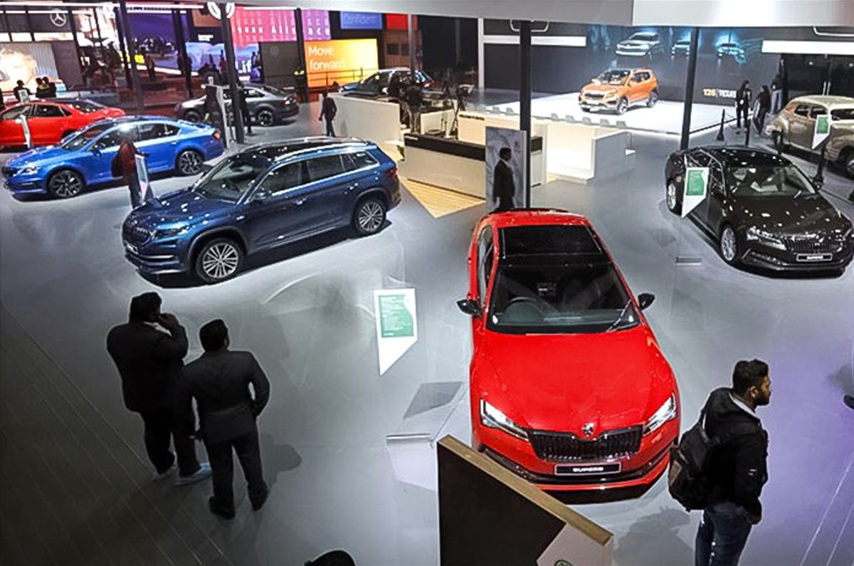 From sedans and cabriolets to SUVs or MPVs, ICEs or EVs. In the coming days, we will also explore the schedule of debuts and unveilings at the 2023 Auto Expo.  Let's find out what January 2023 has in store.