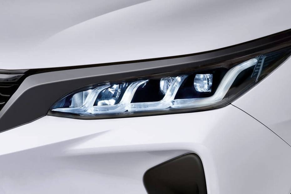 Fortuner Legender Headlight