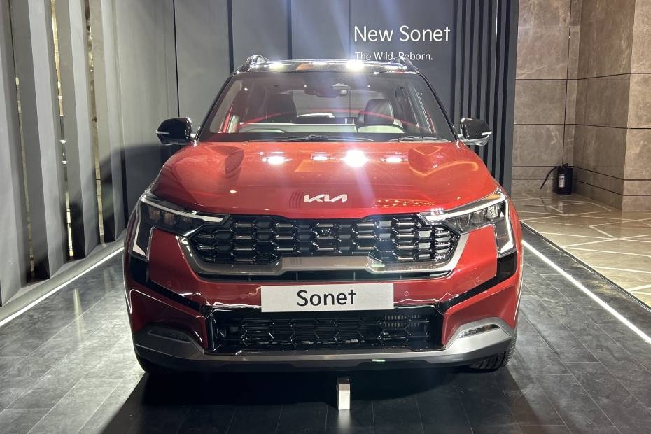 Kia Sonet Front View