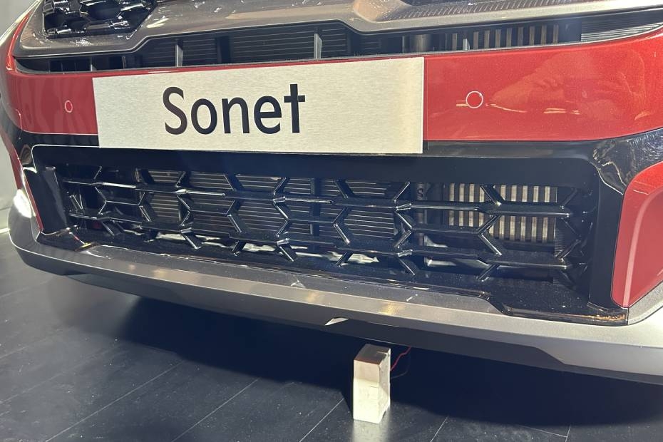 Kia Sonet Grille