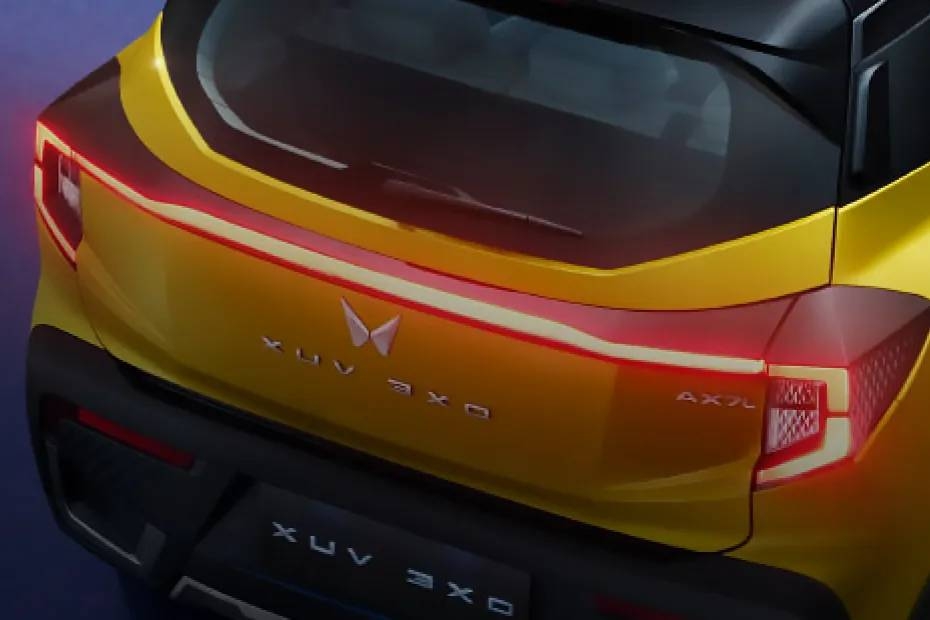 Mahindra XUV 3XO Taillight