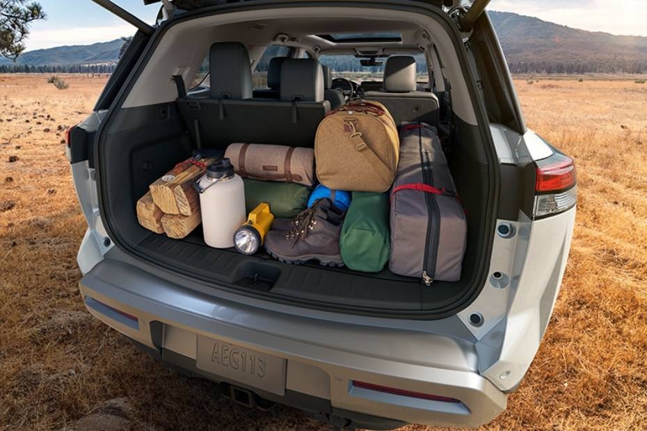 Nissan Pathfinder Bootspace