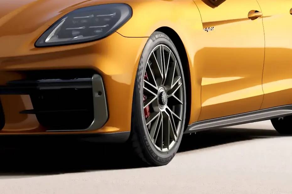 Porsche Panamera Wheel