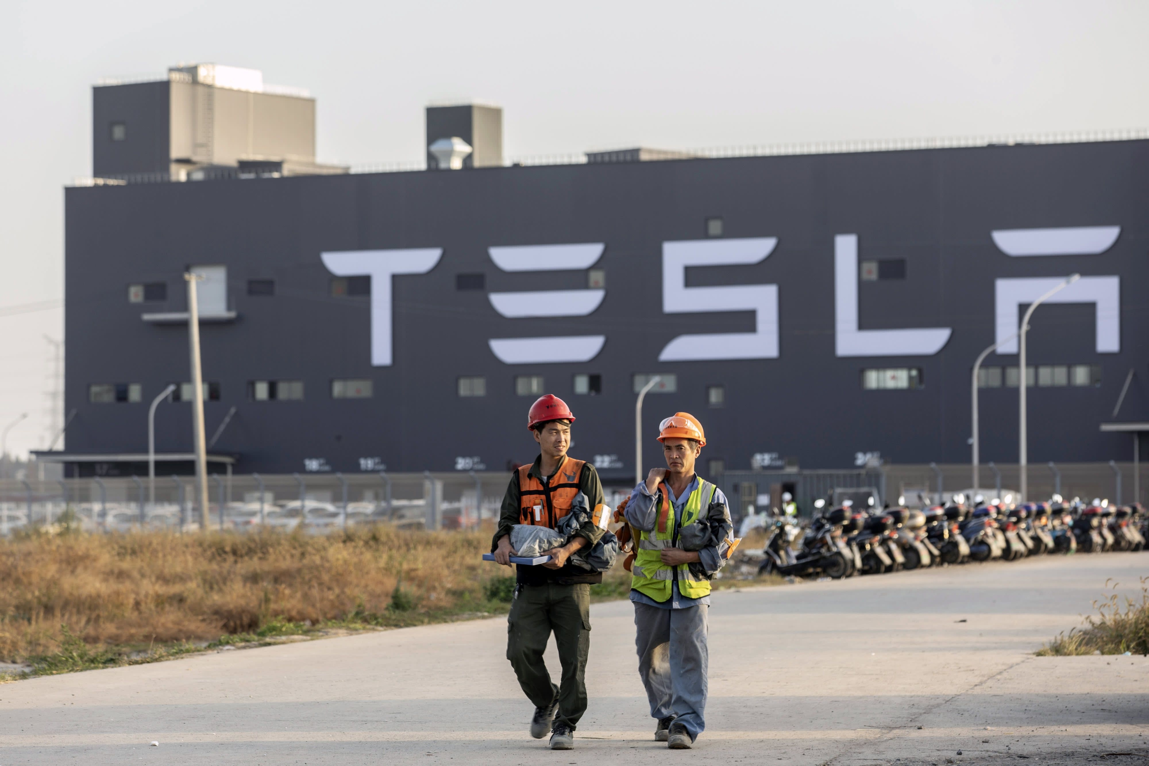 Tesla plans to run double-shifts from May 16 in Shanghai Plant