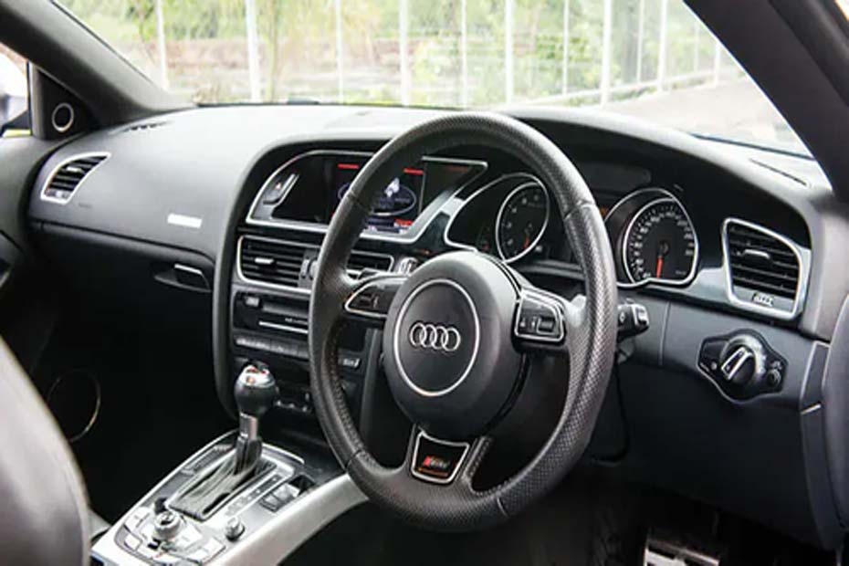 Audi RS5 Steering Wheel