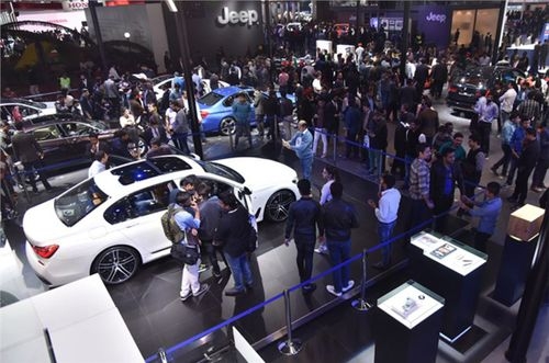 From sedans and cabriolets to SUVs or MPVs, ICEs or EVs. In the coming days, we will also explore the schedule of debuts and unveilings at the 2023 Auto Expo.  Let's find out what January 2023 has in store.