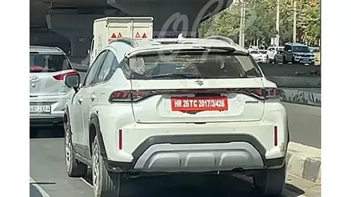 Maruti Suzuki Fronx Spotted in Arctic White Color: Prices to be Revealed Soon