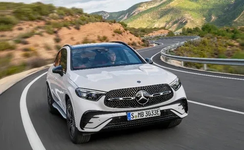 The new mild-hybrid tech Merc GLC 2022 SUV model unveiled