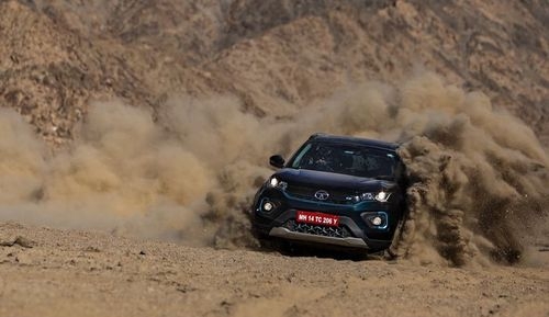 Tata Nexon Becomes first EV to reach Umling La Pass, Entry into India Book of Records