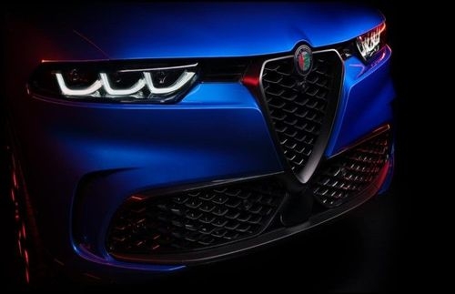 Alfa Romeo Tonale Unveiled as First Plug-in Hybrid From the Brand