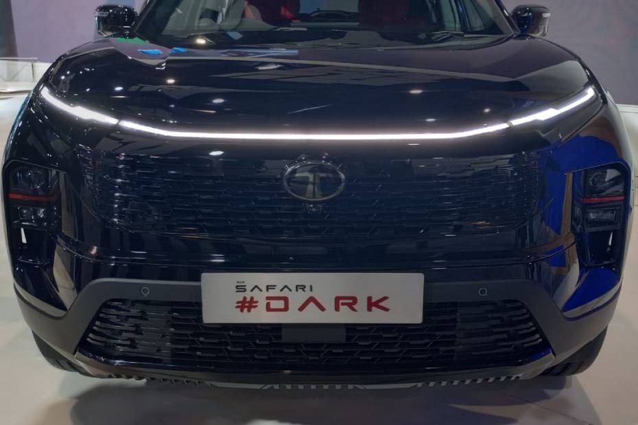 Tata Safari Dark Edition Front View