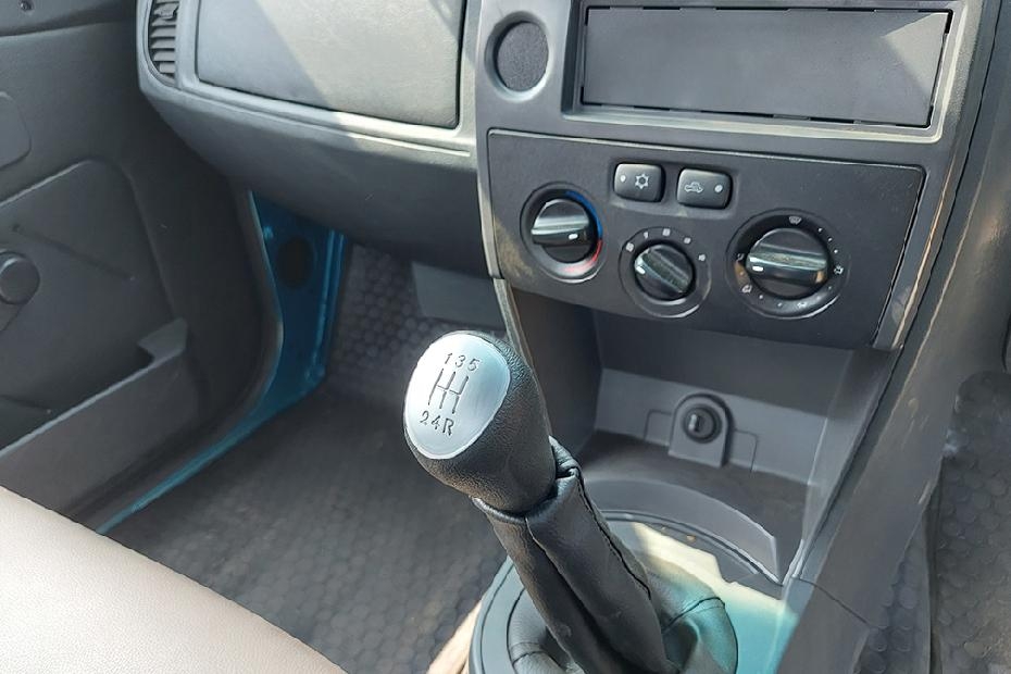 Tata Yodha Pickup Gear Shifter