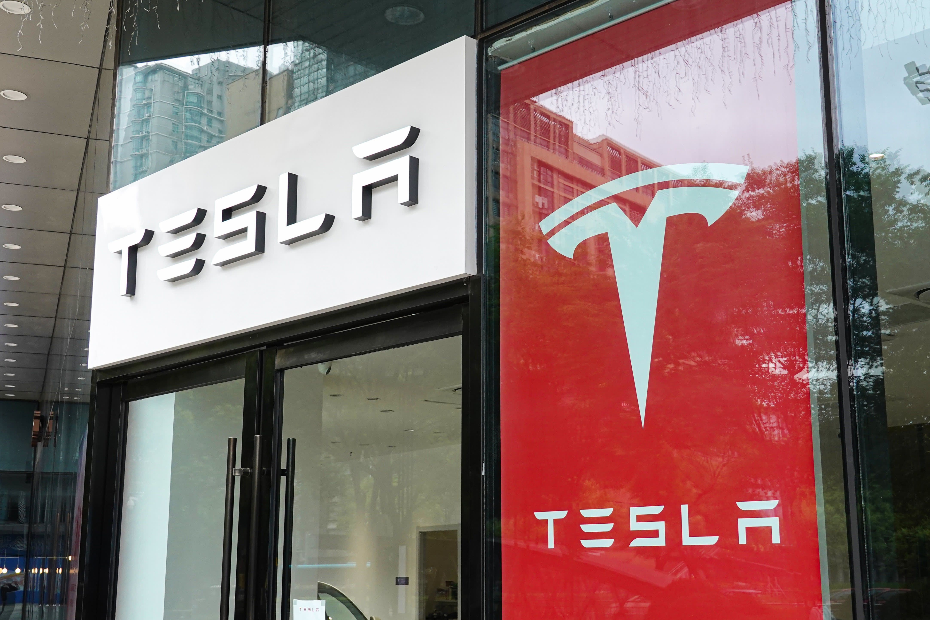 Tesla cancels Online Recruitment Event in China: Elon Musk stated the Company was Overstaffed