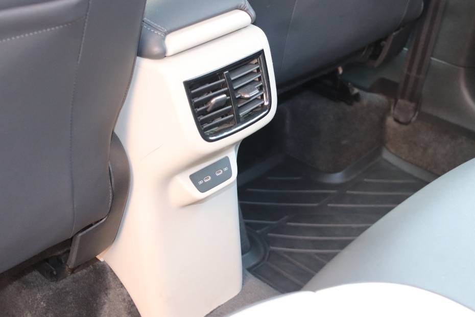 Volkswagen Taigun Rear AC Vent