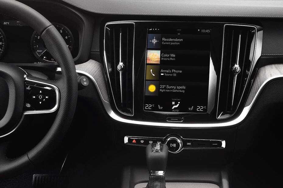 Volvo V60 Cross Country Infotainment System