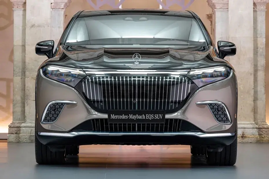 Mercedes Benz Maybach EQS SUV Front View