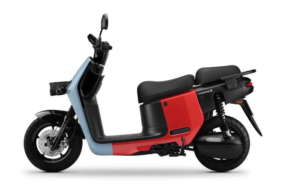 Gogoro Crossover Left side