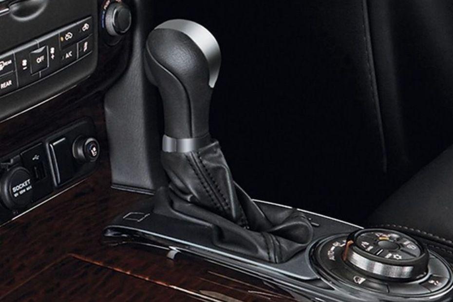 Nissan Patrol gear shifter