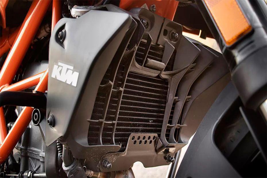 125 duke radiator