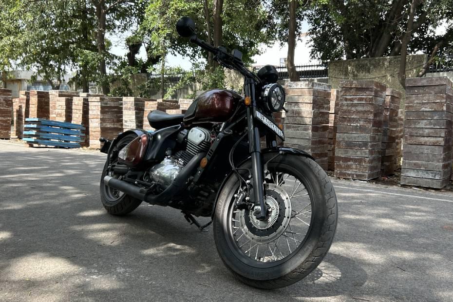 Jawa 42 bobber front view