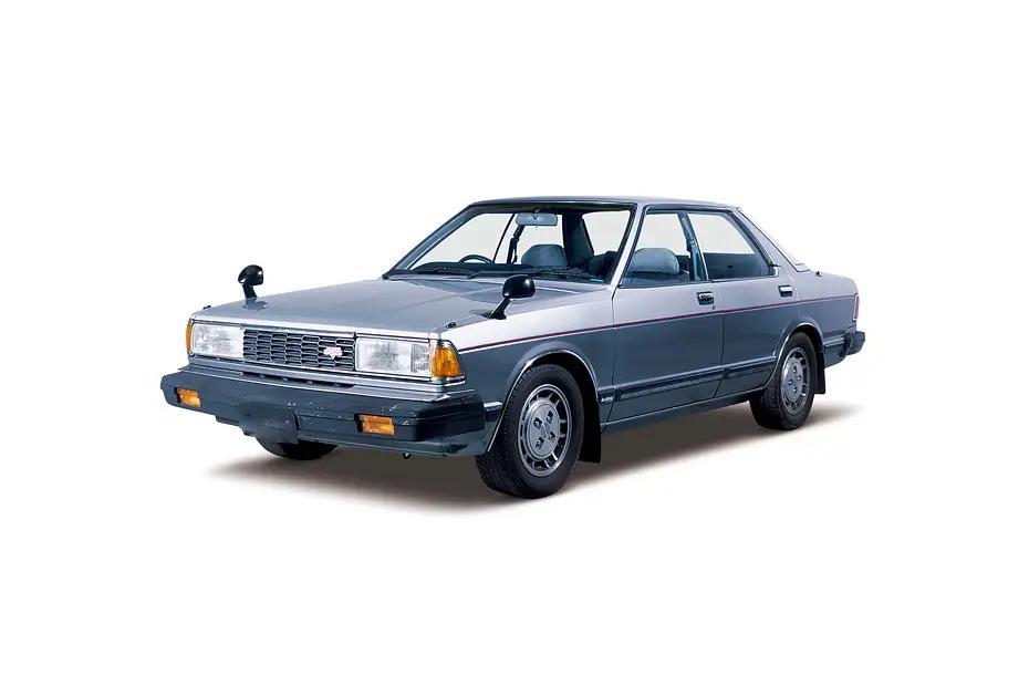 Nissan Bluebird Left Side Front View