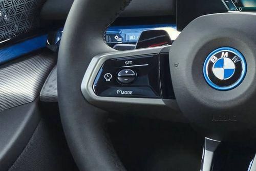 BMW 5 Series 2024 Steering Wheel