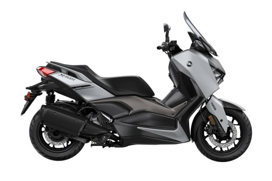 Yamaha X-Max Right Side View